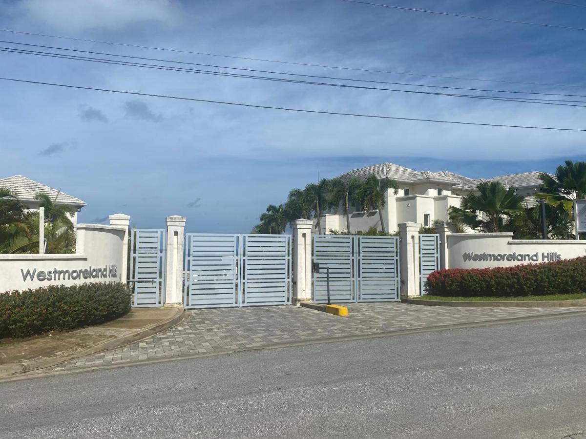 Westmoreland Hills - Mount Standfast - St James - Full Gym Membership Saint James Dış mekan fotoğraf